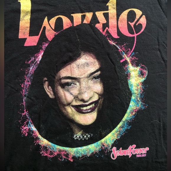Lorde 2022 Tour Tee Shirt - Picture 3 of 5